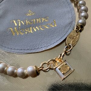 Vivienne Westwood Gold and Cream Pearl Necklace
